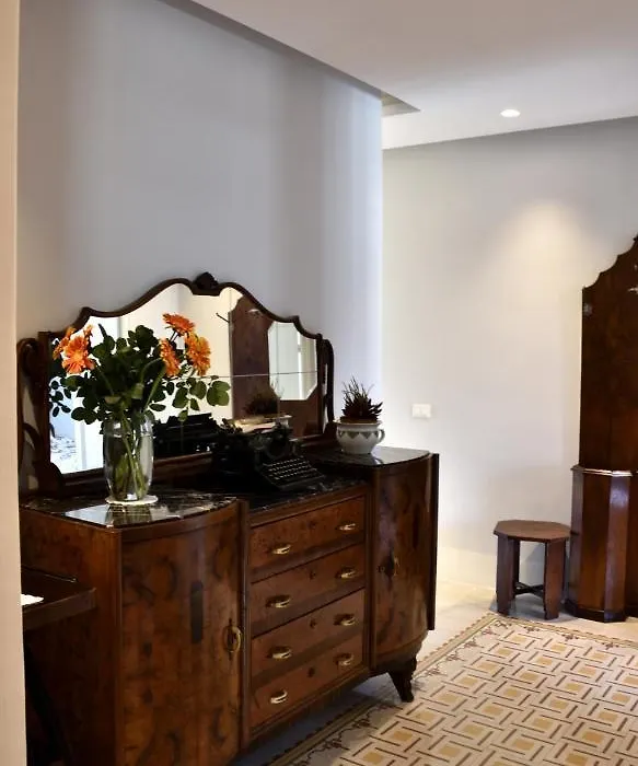 Battisti 18 Vintage Rooms-1